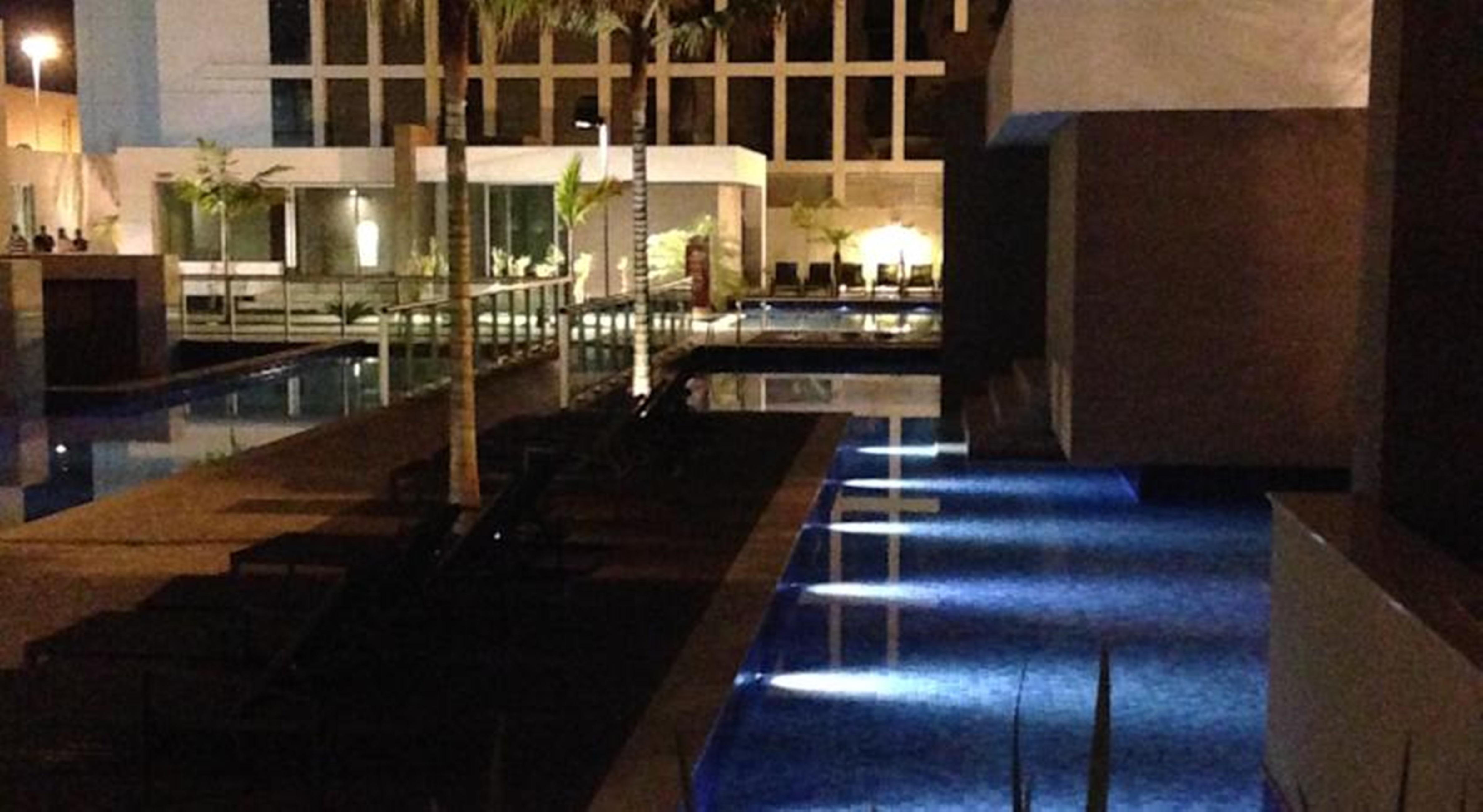 Jade Hotel Brasilia Candangolandia Exterior foto The pool at the hotel