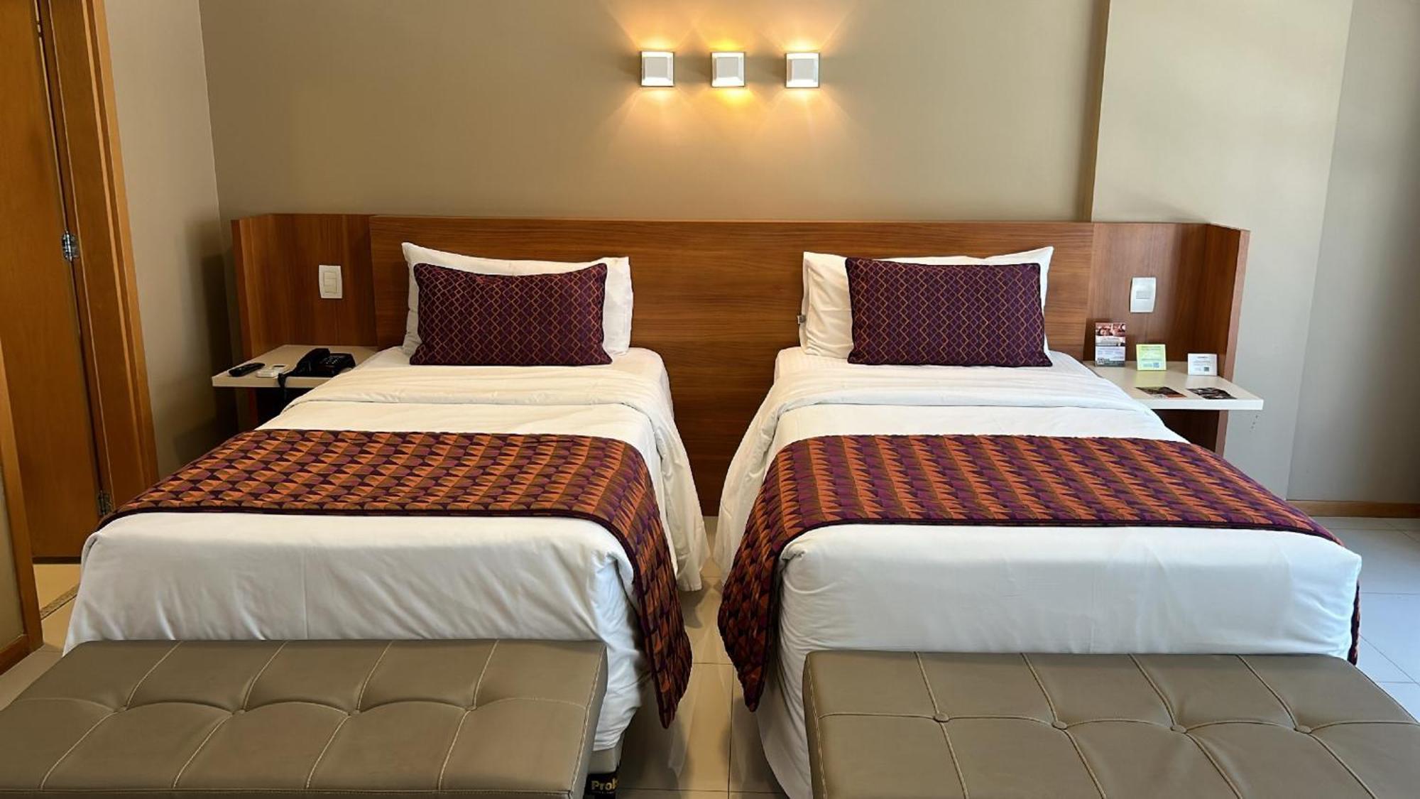 Jade Hotel Brasilia Candangolandia Exterior foto A room at the hotel